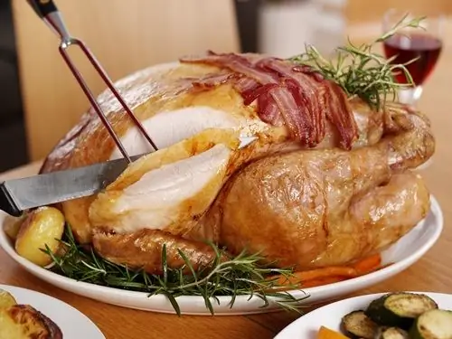 Время Турции Индейка - отличный источник белка и нежирного мяса. Быстрый совет: не ешьте кожуру!