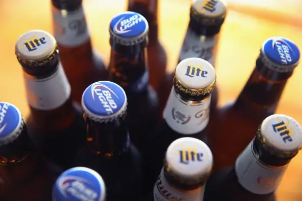 Anheuser-Busch InBev рассматривает возможность покупки конкурента Miller