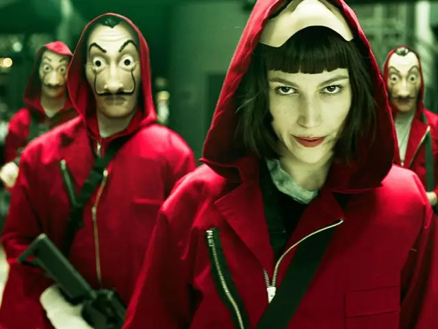 Съемки фильма «La Casa De Papel» приземляются в Мадриде с неожиданным дождем банкнот