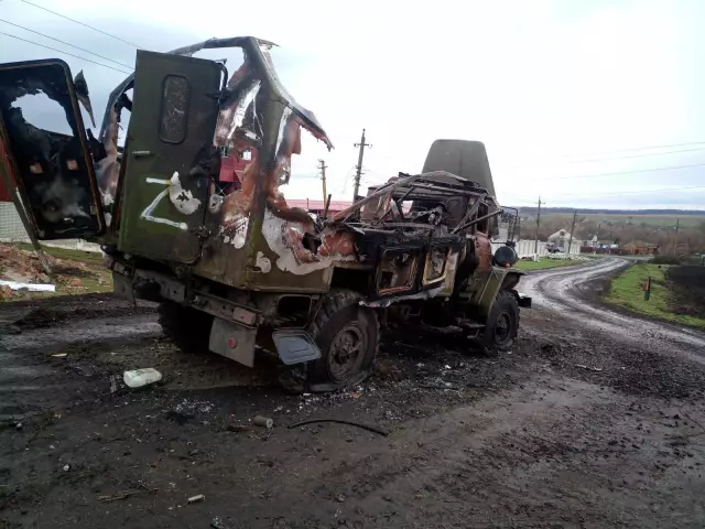 Короли руководят похоронами погибших военных в Афганистане