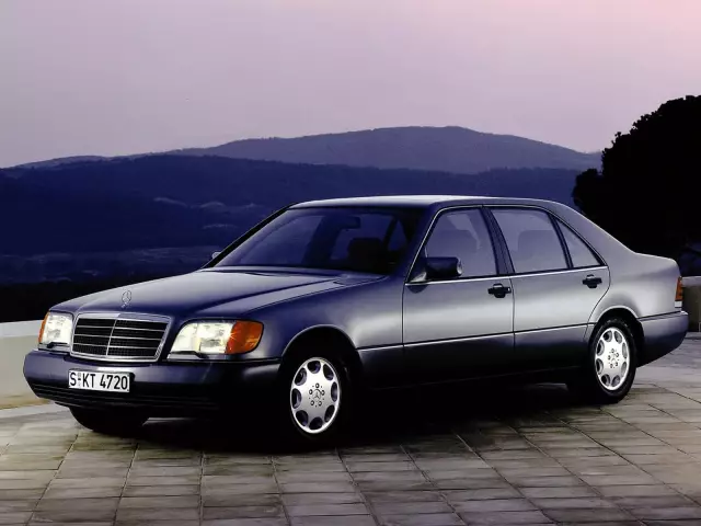 Mercedes S280 Lady Di будет доставлен в Лондон для расследования причин аварии