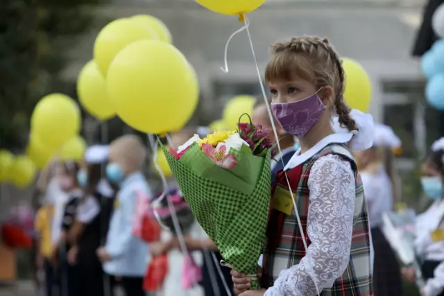 Снова в школу для Фелипе и Виктории де Маричалар